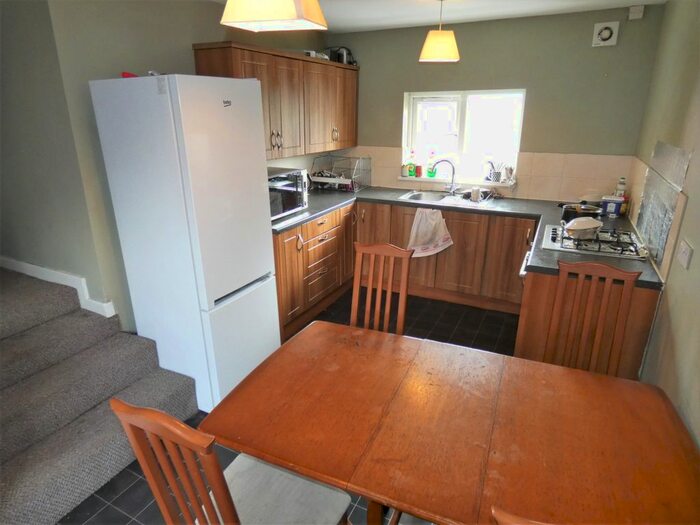 3 Bedroom Flat To Rent In Alton Street, Crewe, CW2