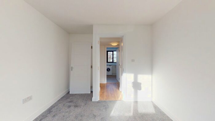 3 Bedroom Flat To Rent In Summerwood Road, Isleworth, TW7