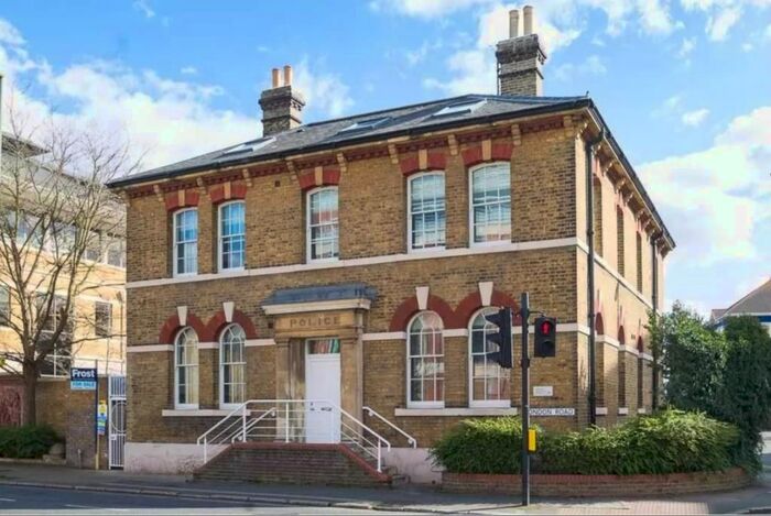 Studio To Rent In Staines, Staines-Upon-Thames, TW18