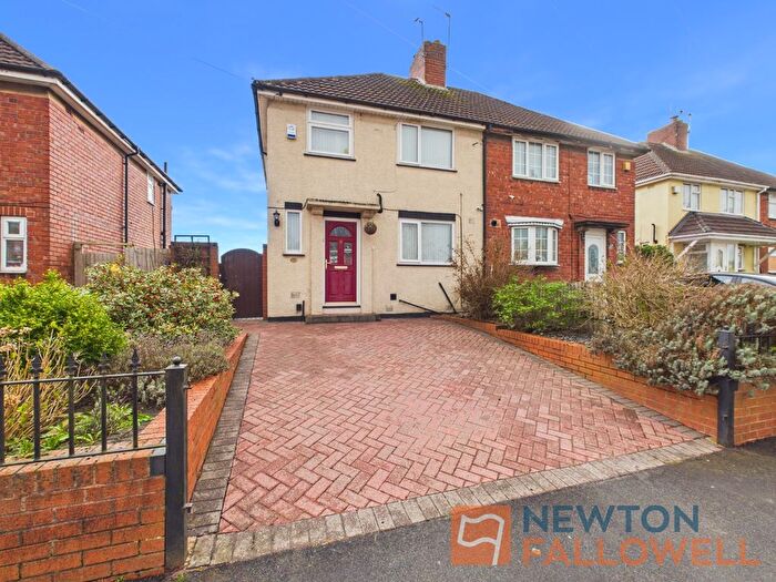 3 Bedroom Semi-Detached House For Sale In Higgins Avenue, Bilston, Wolverhampton, WV14