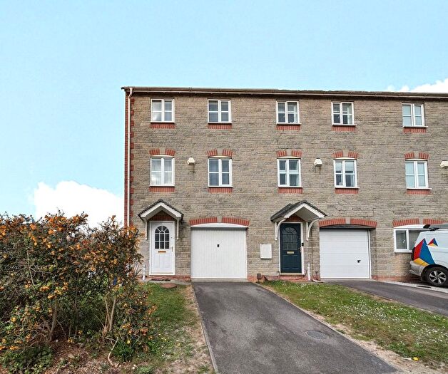 3 Bedroom End Of Terrace House To Rent In Bergamot Place, Greater Leys, Oxford, OX4