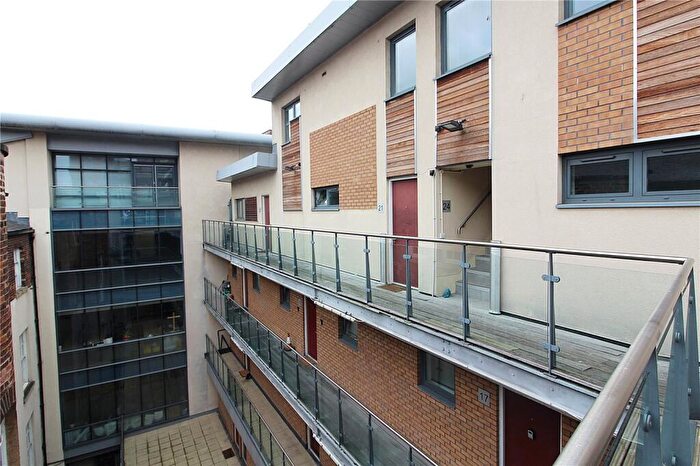 2 Bedroom Flat For Sale In York Place, Leeds, West Yorkshire, LS1