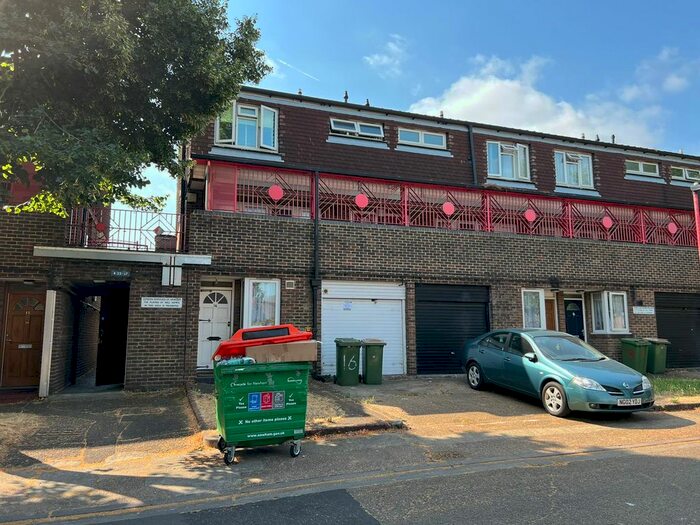 1 Bedroom Flat To Rent In Hoskins Close, London, E16