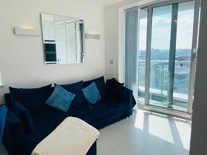 2 Bedroom Apartment To Rent In Basilica, King Charles Street, Leeds, LS1