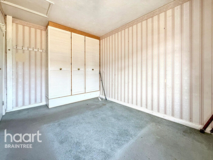2 Bedroom Bungalow For Sale In Thames Close, Braintree, CM7