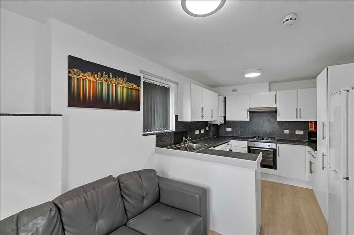 5 Bedroom End Of Terrace House To Rent In Deptford Place, Plymouth, PL4