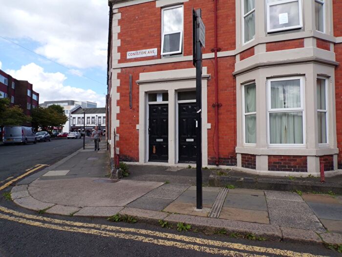 3 Bedroom Flat To Rent In West Jesmond, Newcastle Upon Tyne, NE2