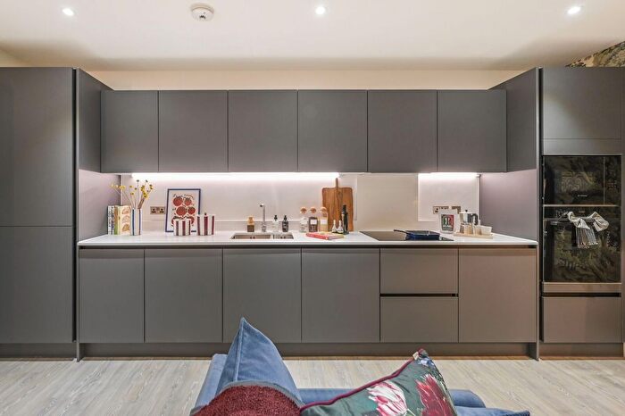 2 Bedroom Flat For Sale In Dagenham Green, Dagenham, RM9