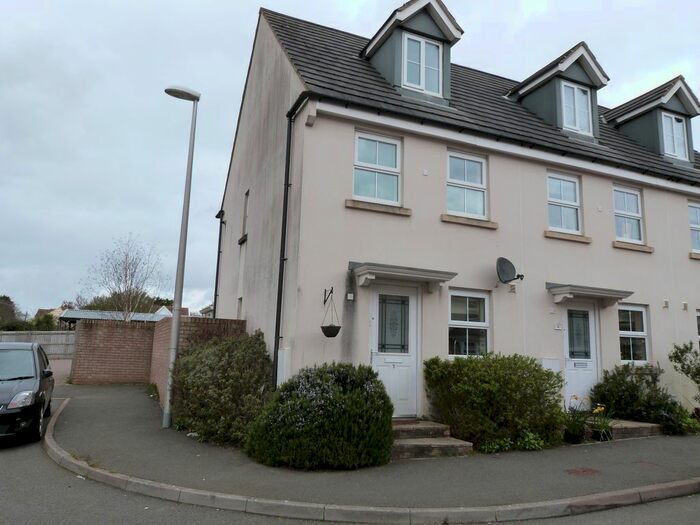 3 Bedroom End Of Terrace House To Rent In Buckleigh Grange, Westward Ho!, EX39