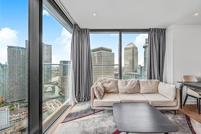 2 Bedroom Flat To Rent In Hampton Tower, Marsh Wall, E14