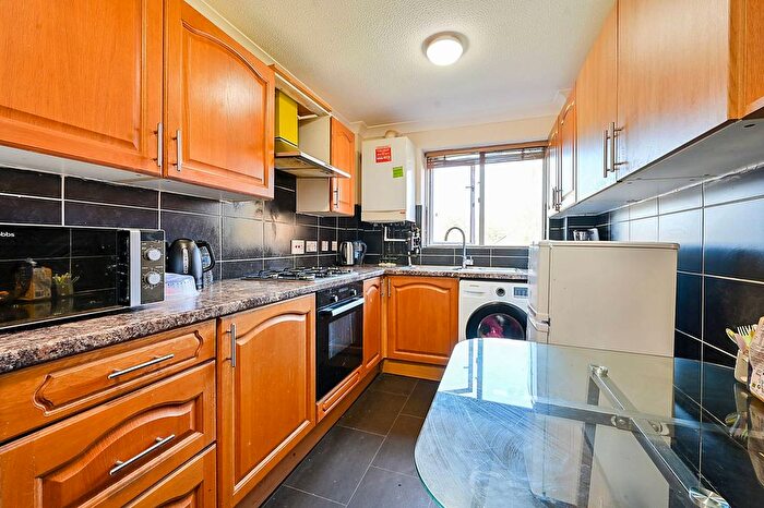 2 Bedroom Flat For Sale In Steve Biko Way, Hounslow, TW3