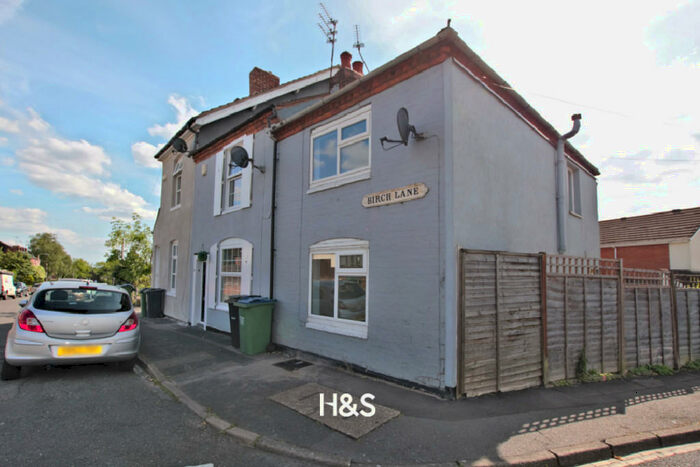 2 Bedroom End Of Terrace House To Rent In Birch Road, Oldbury, B68