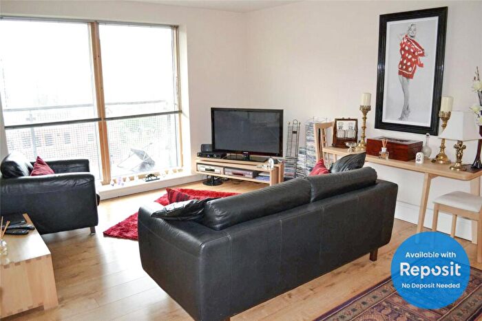 2 Bedroom Flat To Rent In The Foundry, Lower Chatham Street, Southern Gateway, Manchester, M1