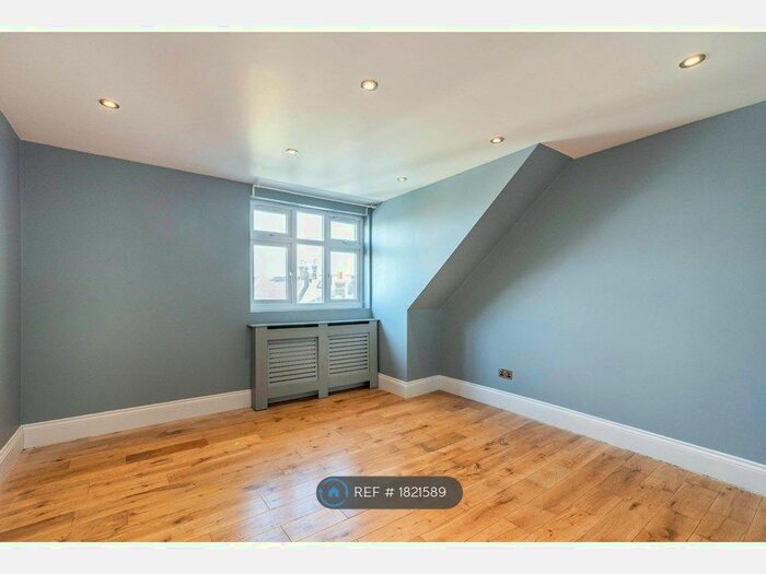 4 Bedroom Flat To Rent In East End Road, London, N2