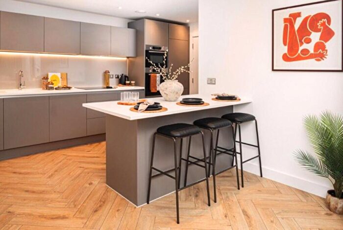 2 Bedroom Apartment To Rent In Roxborough Avenue, Harrow, HA1