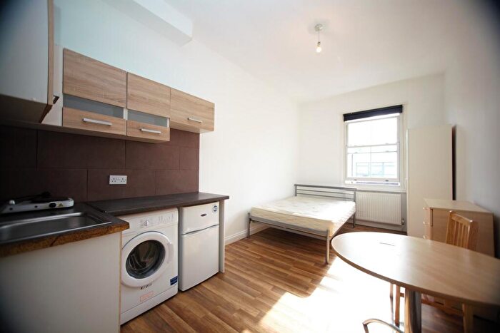 Studio To Rent In Brent Street, Hendon, NW4
