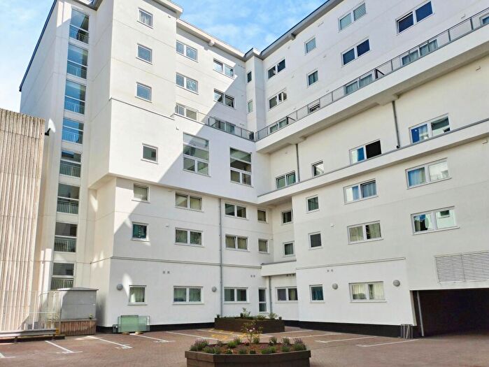 1 Bedroom Apartment To Rent In Paramount, Beckhampton Street, Swindon, SN1