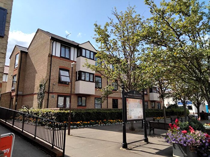 1 Bedroom Flat To Rent In Trinity Court, CO9