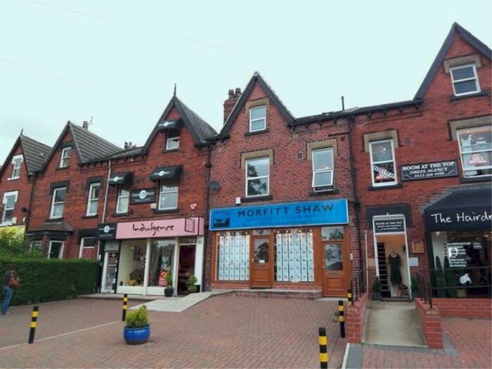 2 Bedroom Flat To Rent In Street Lane, Roundhay, Leeds, West Yorkshire, LS8