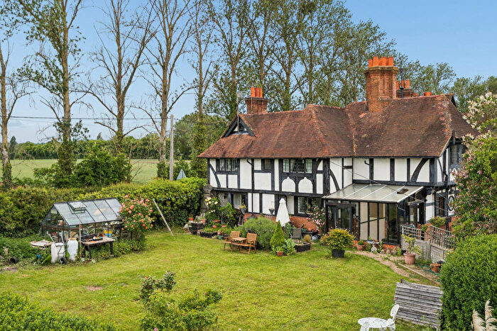 5 Bedroom Equestrian Facility For Sale In Character Property With Equestrian Facilities, Cookham, SL6