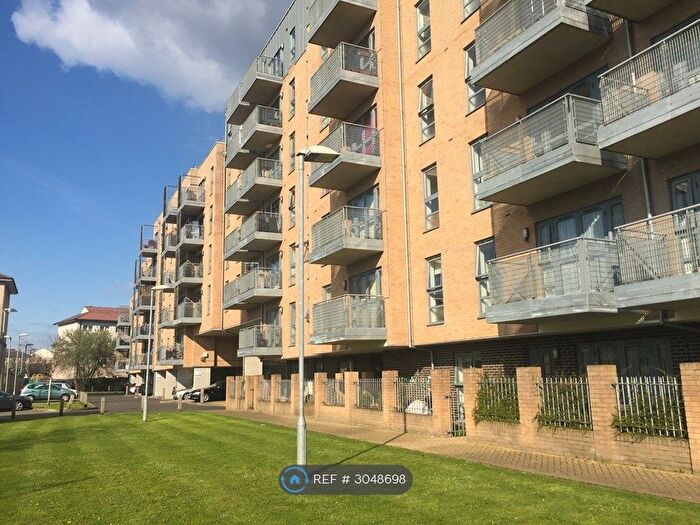 1 Bedroom Flat To Rent In Chaseway Lodge, London, E16