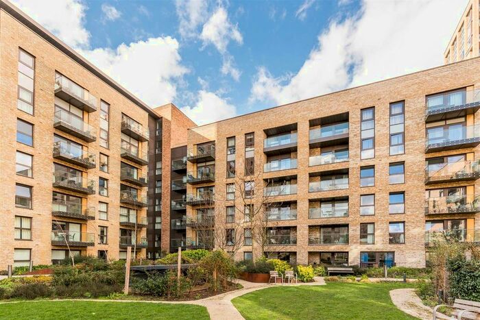 2 Bedroom Property To Rent In Greenland Place, Surrey Quays, SE8