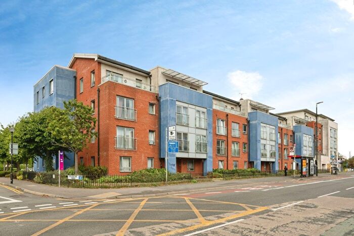 1 Bedroom Flat For Sale In Cleeve Way, Sutton, SM1