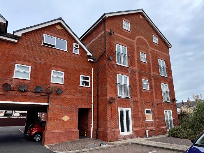 2 Bedroom Flat For Sale In Osborne Road, Blackpool, Lancashire, FY4