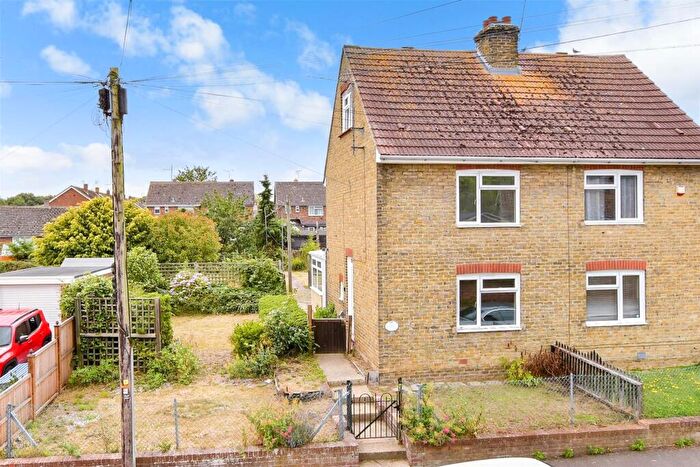 3 Bedroom Semi-Detached House For Sale In The Street, Faversham, Kent, ME13