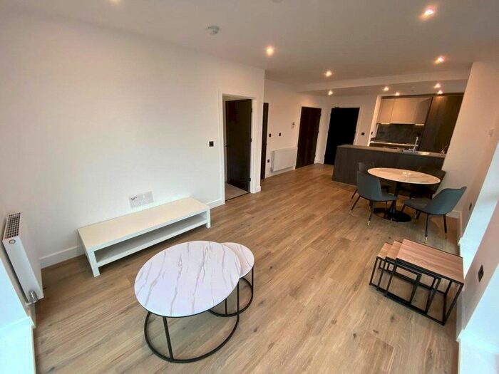 1 Bedroom Flat To Rent In The Regent, Snow Hill Wharf, Shadwell Street, Birmingham, B4