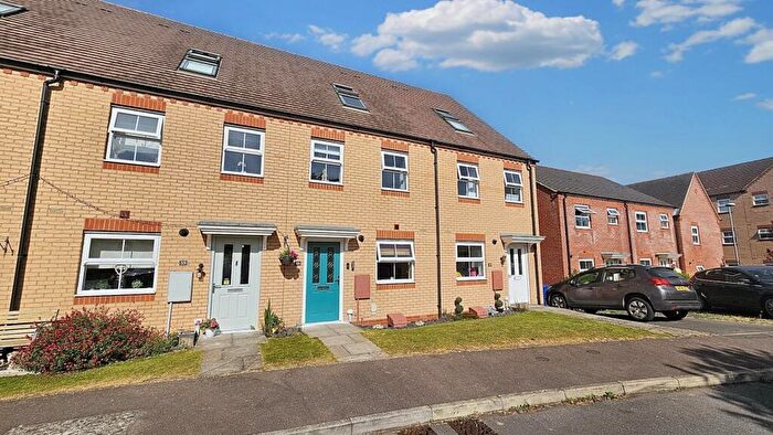 3 Bedroom Terraced House For Sale In Walkers Way, Roade, Northampton, NN7