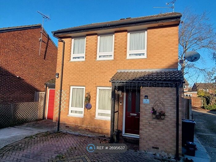 3 Bedroom Detached House To Rent In Stilton Close, Reading, RG6