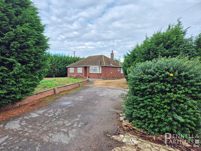 3 Bedroom Bungalow For Sale In Ramsey Road, Farcet, Peterborough, PE7