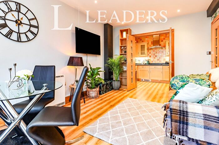 2 Bedroom Apartment To Rent In Foregate Street, CH1