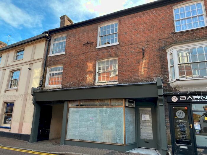 1 Bedroom Apartment To Rent In High Street, Tring, HP23