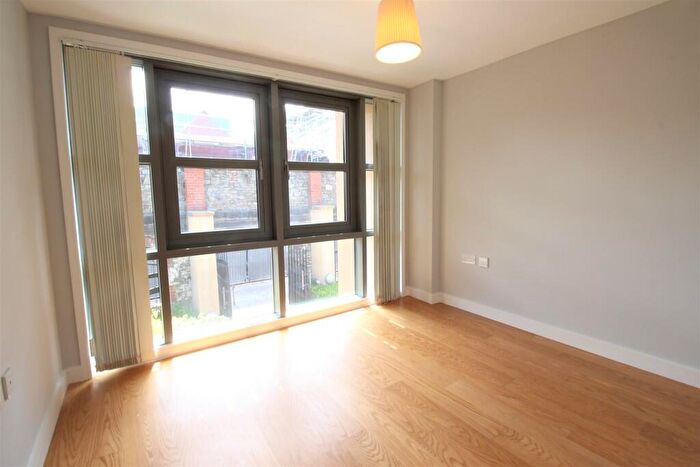 2 Bedroom Apartment To Rent In The Refinery, BS2