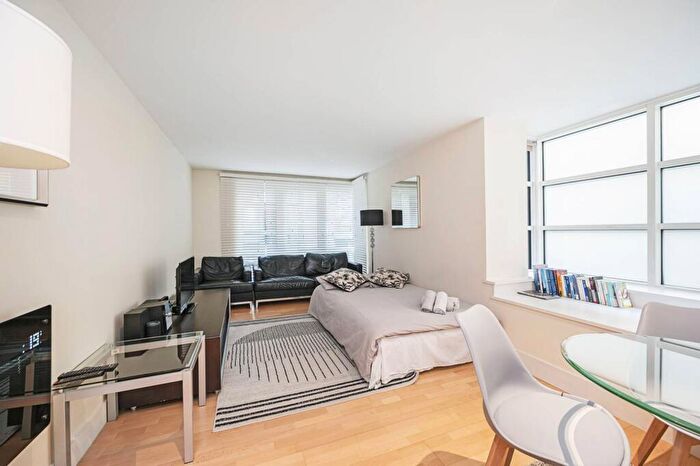 1 Bedroom Flat To Rent In High Timber Street, City, London, EC4V