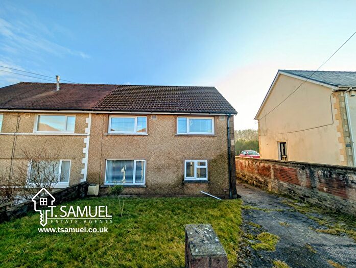 3 Bedroom Semi-Detached House For Sale In Heol Esgyn, Rhigos, Aberdare, CF44