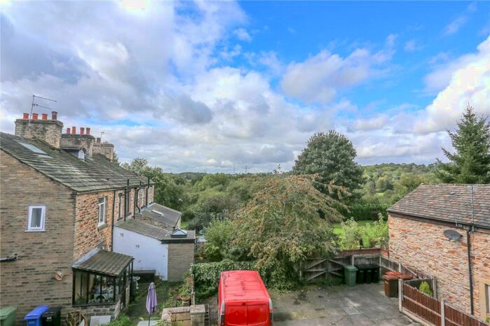 2 Bedroom Flat To Rent In Compstall Road, Marple Bridge, Stockport, SK6