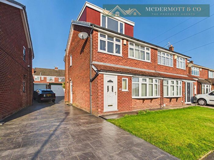4 Bedroom Semi Detached House For Sale In Leicester Road, Failsworth, Manchester, M35
