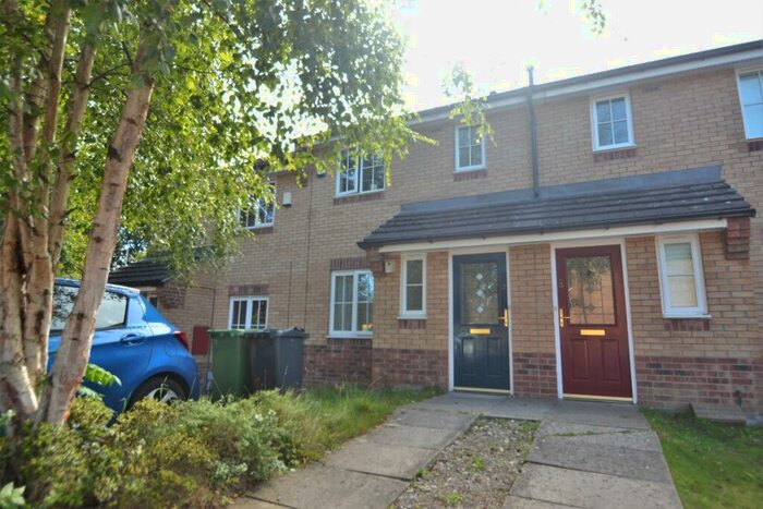 3 Bedroom Town House To Rent In Brandon Way Crescent, Leeds, LS7