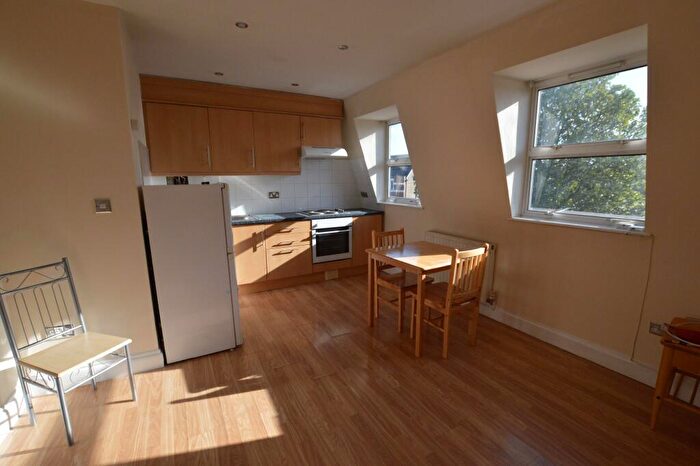 1 Bedroom Flat To Rent In High Road Leyton, E10