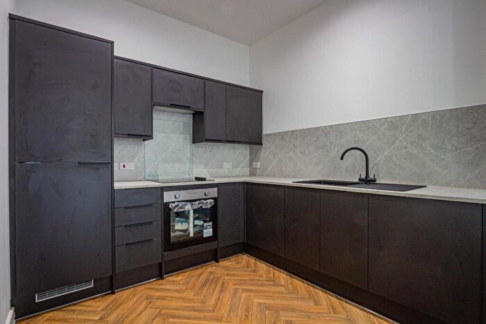 2 Bedroom Flat To Rent In Caerphilly, CF83