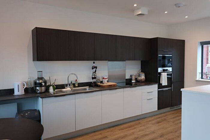 2 Bedroom Flat For Sale In Carver St, Birmingham, B1