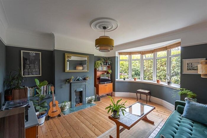 2 Bedroom Flat For Sale In Heaton Park View, Heaton, Newcastle Upon Tyne, NE6