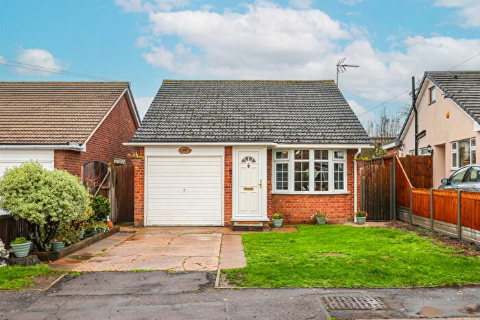 2 Bedroom Detached Bungalow For Sale In Waxwell Road, Hullbridge, Hockley, SS5