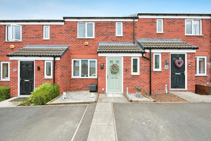 3 Bedroom Terraced House For Sale In Annesley Cutting, Nottingham, NG15