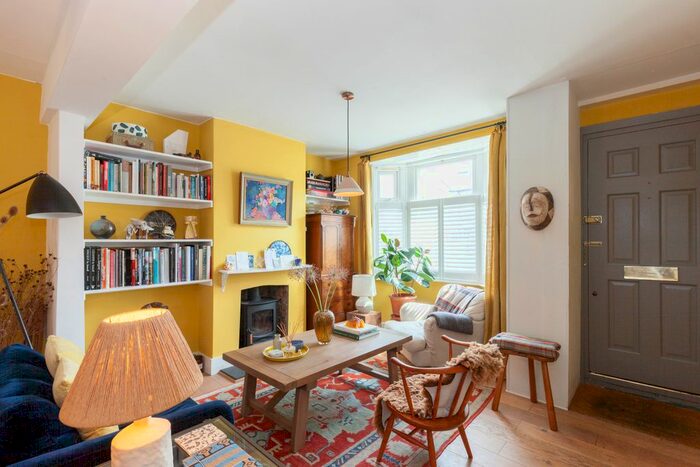 2 Bedroom Terraced House To Rent In Cricket Road, Oxford, OX4