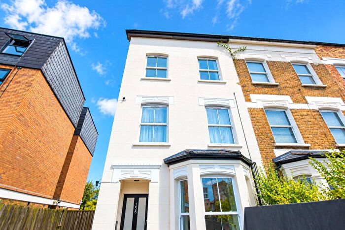 2 Bedroom Apartment To Rent In Birchanger Road, London, SE25
