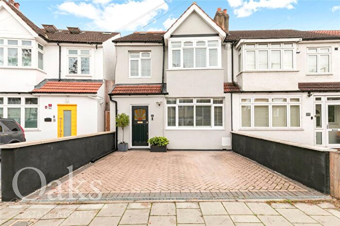 4 Bedroom Semi-Detached House For Sale In Braeside Road, Streatham Vale, SW16